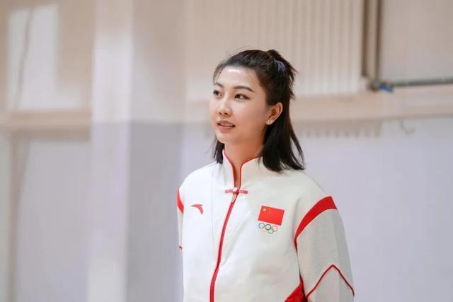 亚博体育APP-袁心玥,有新身份