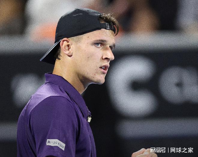 亚博体育平台-瓦大师不敌弗基纳，门大师降服马洛桑，姆博科进决赛，张帅再冲冠