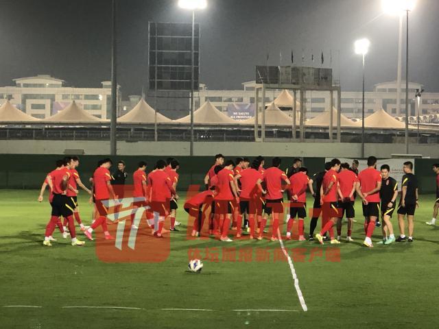 1632966122761011315.jpg 亚博体育APP-国足热身赛前最后一练 四中国裁判执法中叙之战