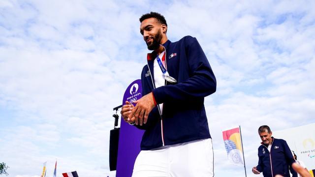 亚博-连续失利未让戈贝尔心灰意冷 高塔渴望迈步从头越