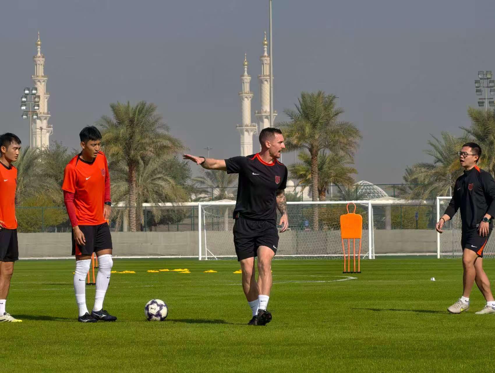 亚博体育app登录-亚历山大自宣加入蓉城教练组,他曾担任休斯敦迪纳摩体能教练