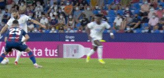 亚博体育app登录-【西甲】维尼修斯2度扳平 贝尔头筹本泽马2传皇马平