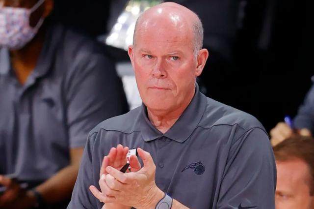 1629884138369022623.jpg 亚博-【布鲁克林网事】揭秘篮网1+10+1的庞大教练团队