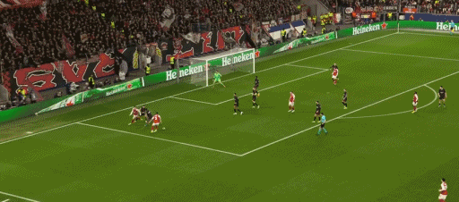 亚博体育app登录-热闻|哈弗茨点球绝平旧主！阿森纳1-1勒沃库森，欧冠8连胜终结