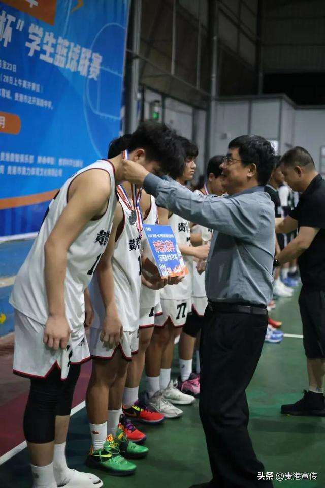 亚博体育app登录-篮球少年！贵港这场篮球联赛好燃，你的青春里有没有一场篮球赛？|啦啦队|贵港市|冠军|体育|男子组_新浪体育_新浪新闻